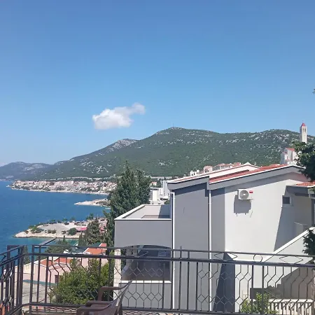 Inara Pensjonat *